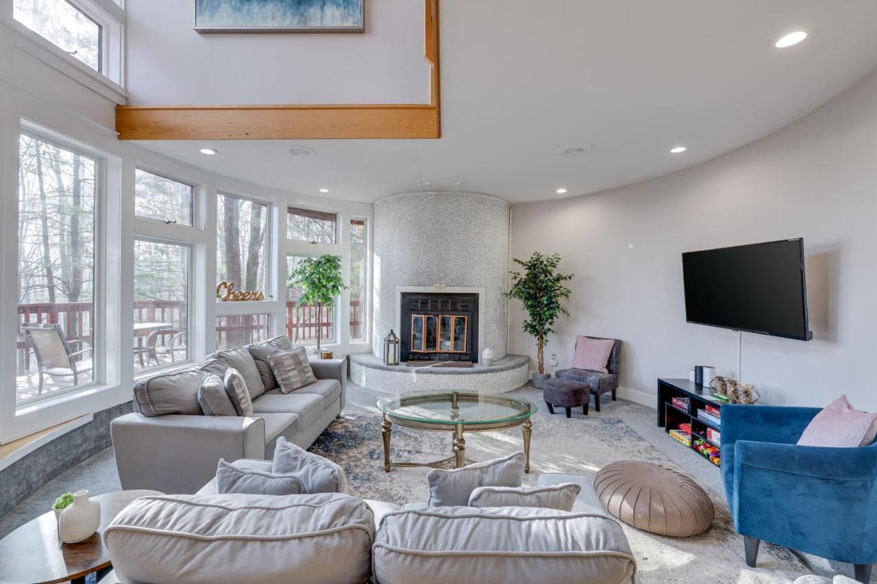 123 Shannon Court - Snowhound Court - Game Room - Fireplace - Hot Tub * Bushkill