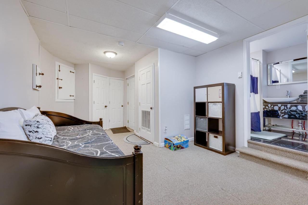 123 Shannon Court - Snowhound Court - Game Room - Fireplace - Hot Tub Bushkill